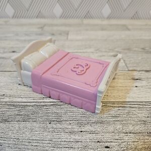 2004 Sweet Streets Double Bed Cream Pink Fisher Price Mattel Plastic Dollhouse